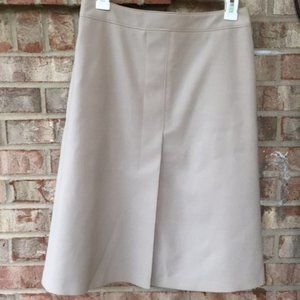 Elie Tahari beige / tan skirt with pockets